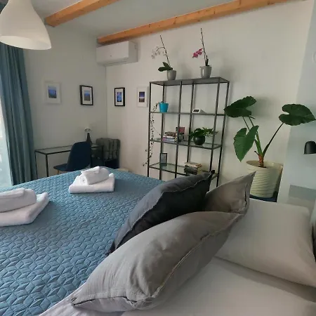 Gavan Apartment *