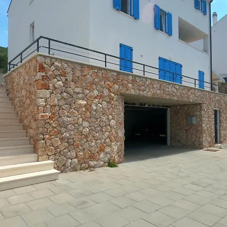 Gavan Apartment