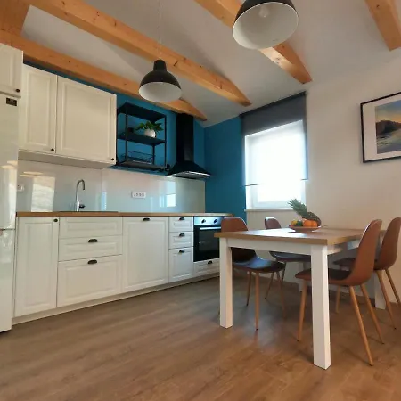 Gavan Apartman Cres